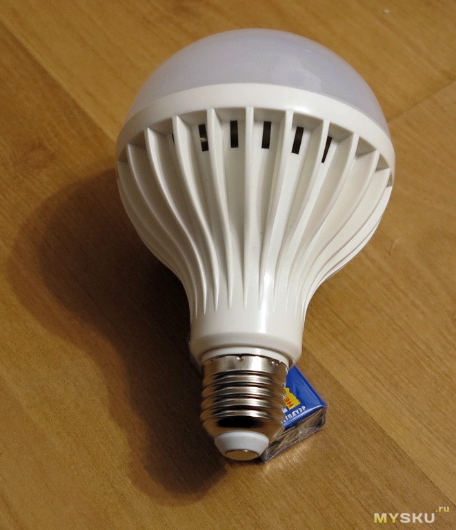 Светодиодные лампы 220 вольт е27. Лампа светодиодная е27. Светодиодная лампа е27 220 вольт. Е37 светодиодные лампы. Лампа светодиодная плоская е27.