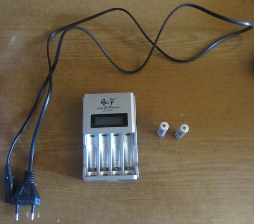 Автоматическое зарядное устройство для Ni-Mh аккумуляторов.