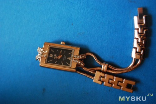 Golden Lady&#39;s Wrist Watch