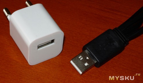 Зарядное выдает 5 вольт на USB