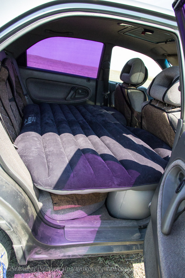 Выбираем надувной матрас для заднего сиденья в автомобиль или багажник путешествуйте комфортно