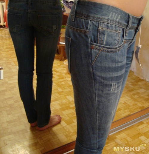 Вид джинс справа